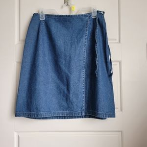 VILLAGER Sport Denim True Wrap Skirt. EUC Size 10